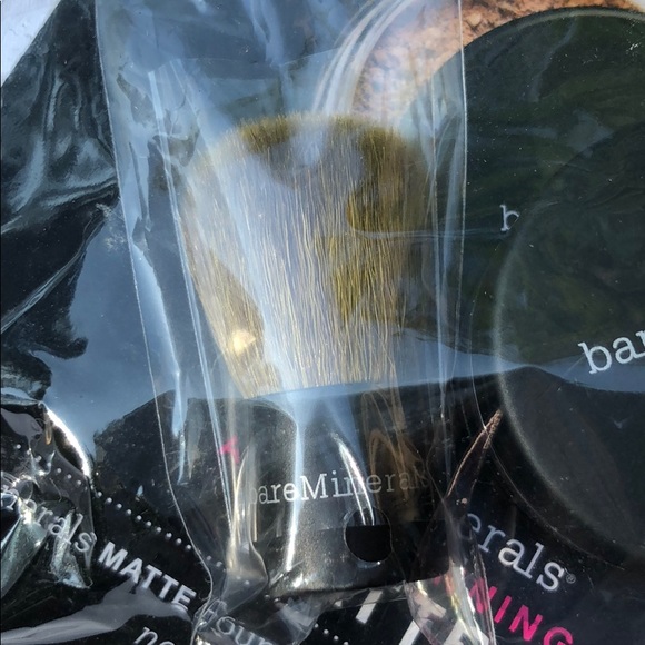 bareMinerals Other - Bare Minerals Mini Kabuki brush w/travel jar bareMinerals Other - Bare Minerals Mini Kabuki brush w/travel jar